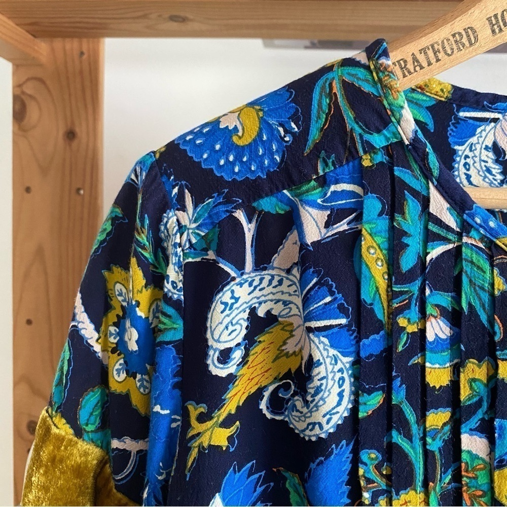 Anthropologie Blue Floral Clara Gold Velvet-Trimmed Pajama Lounge Top Small - Picture 11 of 16
